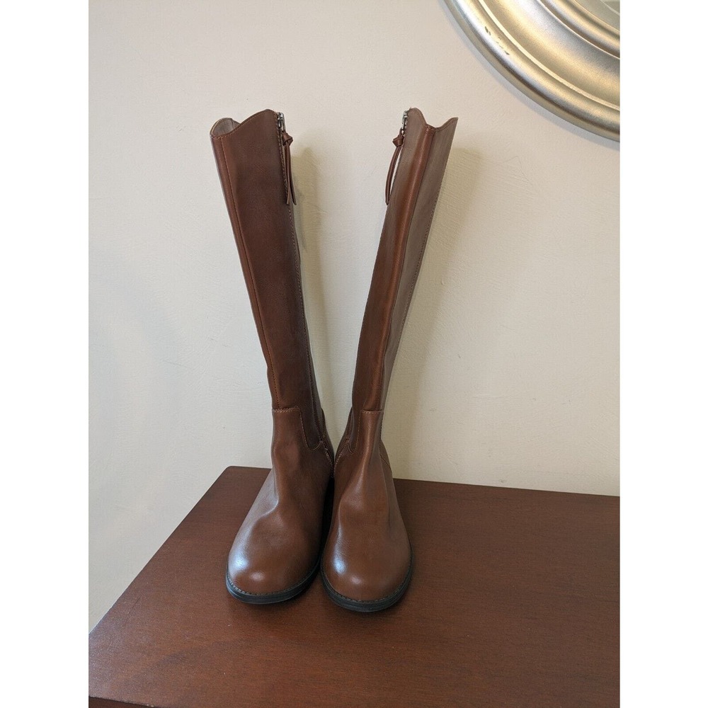 Universal Thread Women's Riding Boots Brown Leather Size 8 Zip Closure. - Picture 2 of 8
